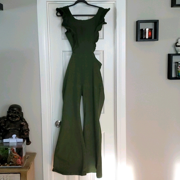 Jealous Tomatoe - Picture 1 of 9